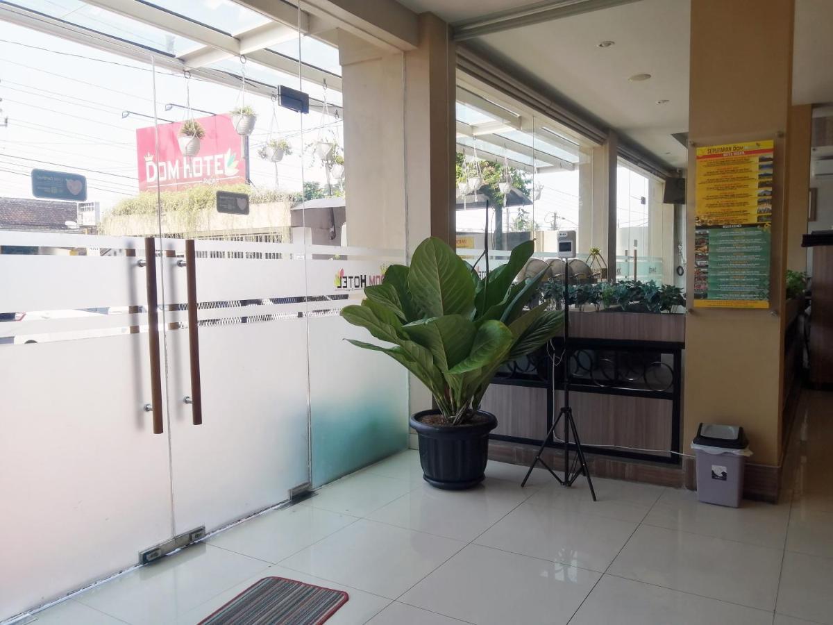 Dom Hotel Jogja Ngaglik Exteriör bild