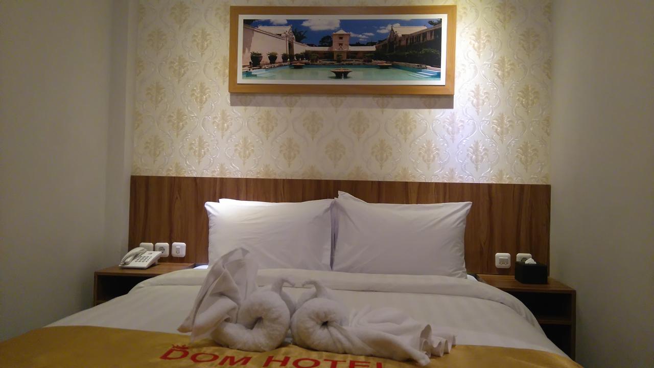 Dom Hotel Jogja Ngaglik Exteriör bild