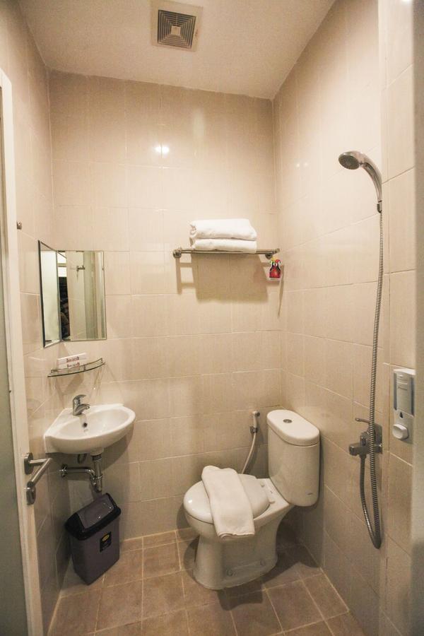 Dom Hotel Jogja Ngaglik Exteriör bild